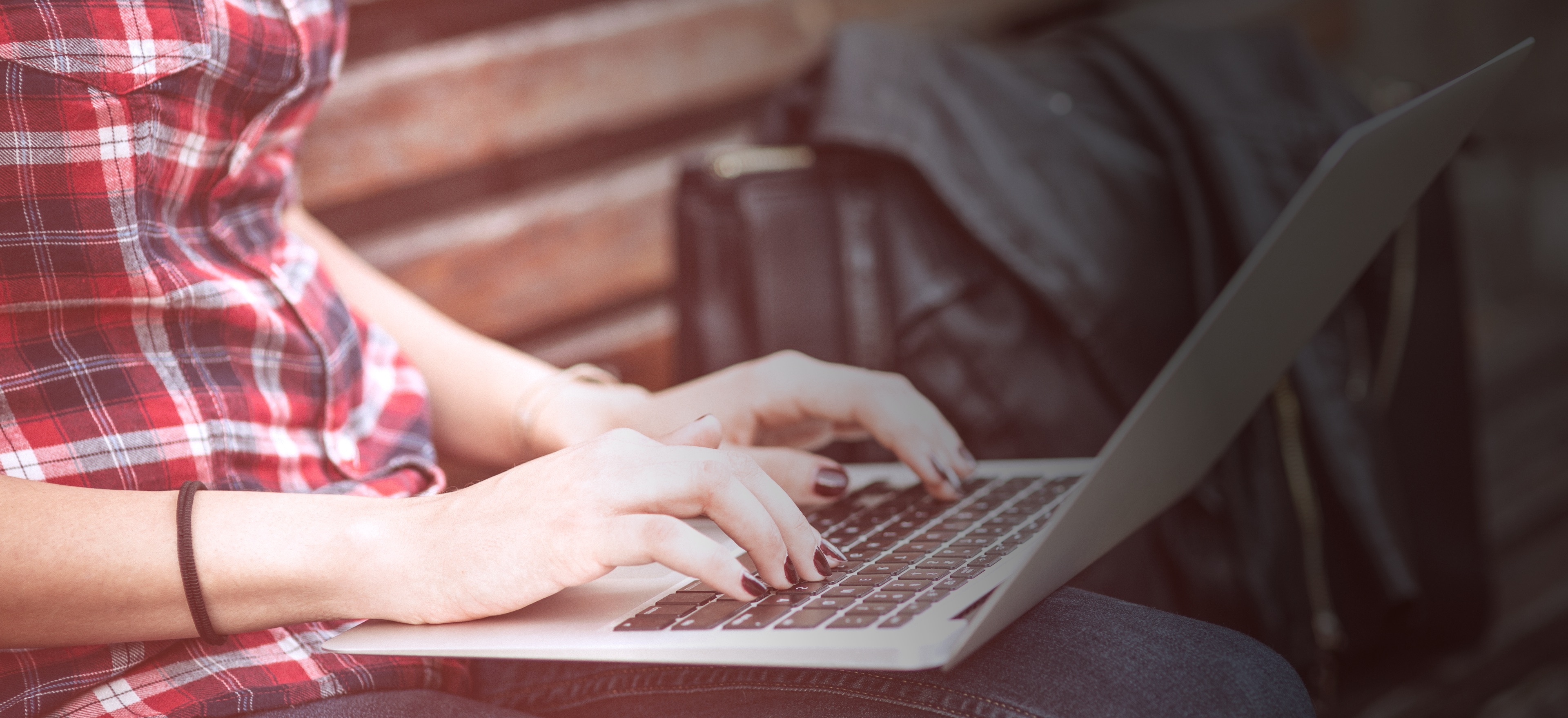 Email hero@2x